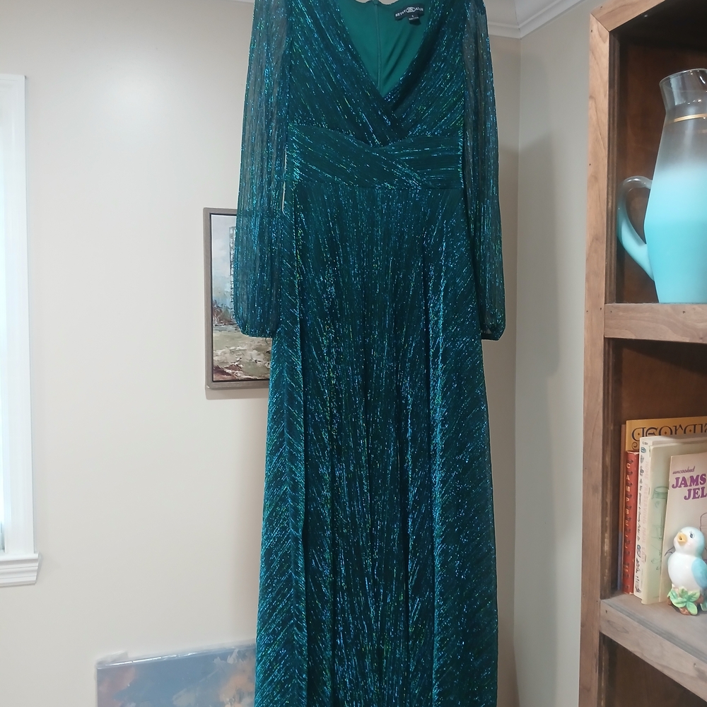 Elegant Teal Long Sleeve Dress